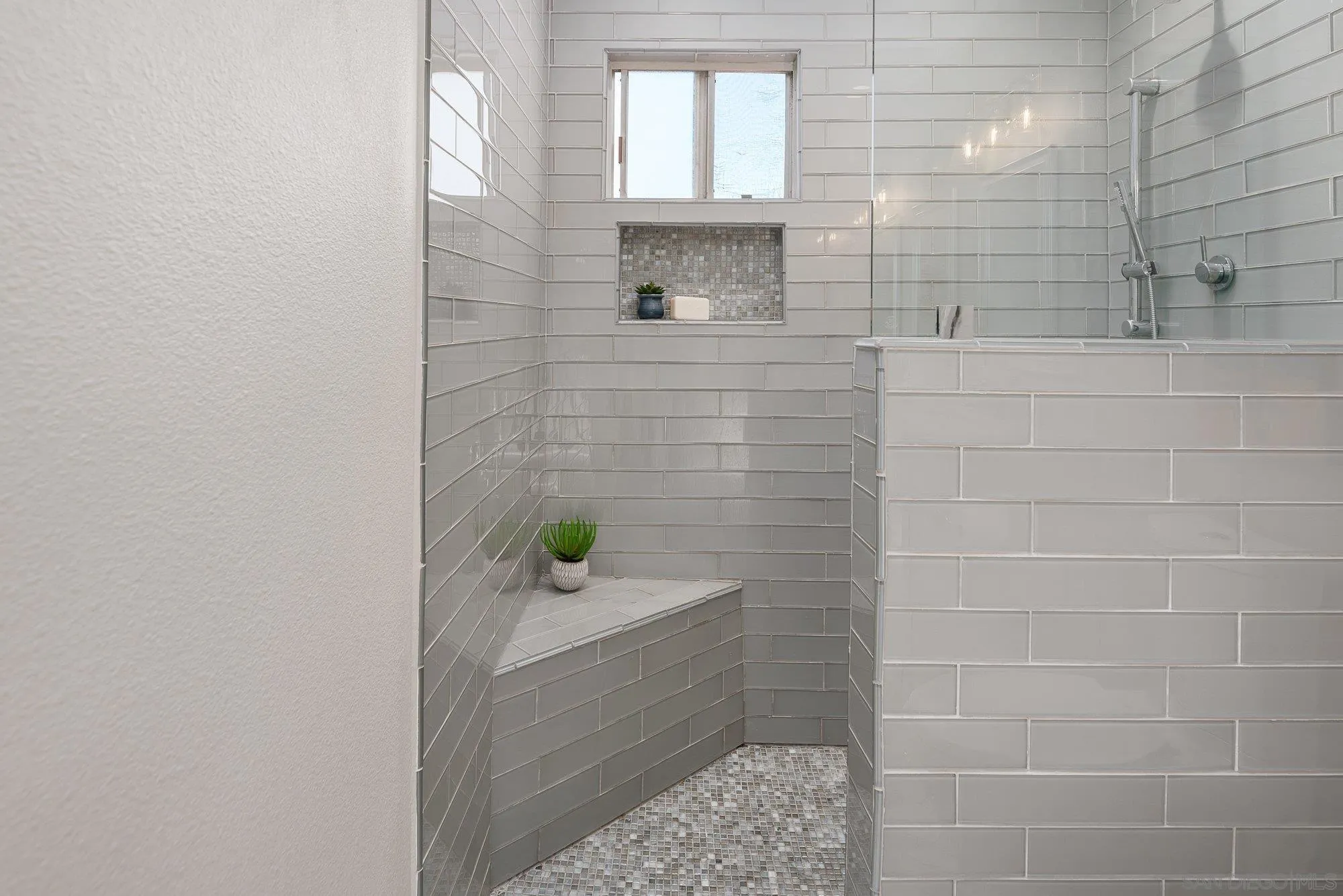 https://cdn.realtyfeed.com/cdn/127/260005134/6e7305bec252970abf83a91aae7f0ab5.webp