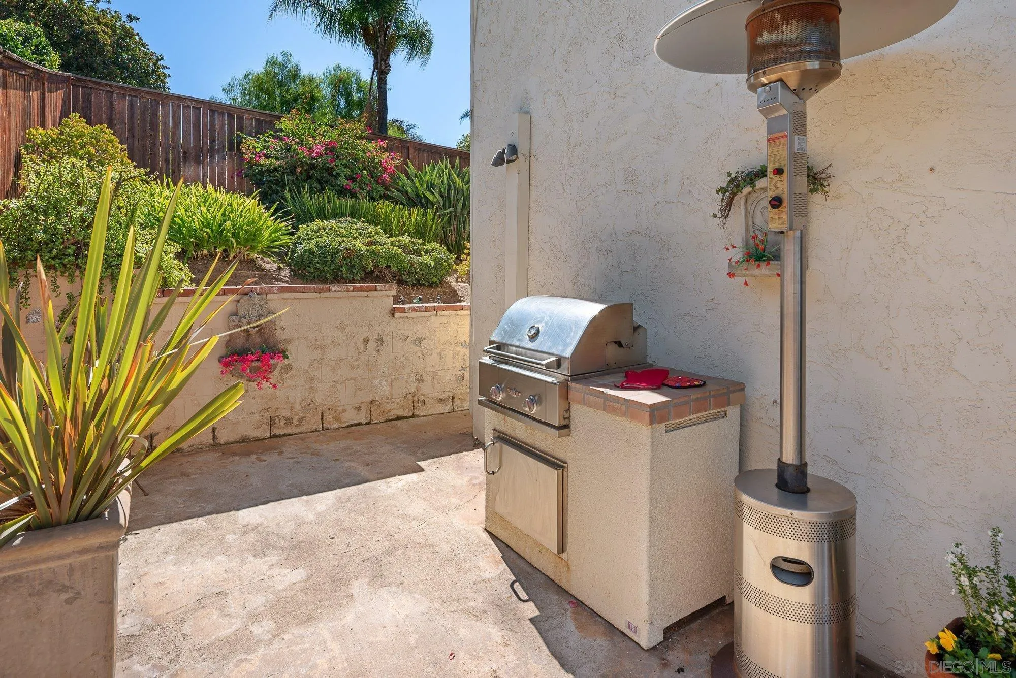https://cdn.realtyfeed.com/cdn/127/260005134/7423a48a385fac59050739fef59a3668.webp