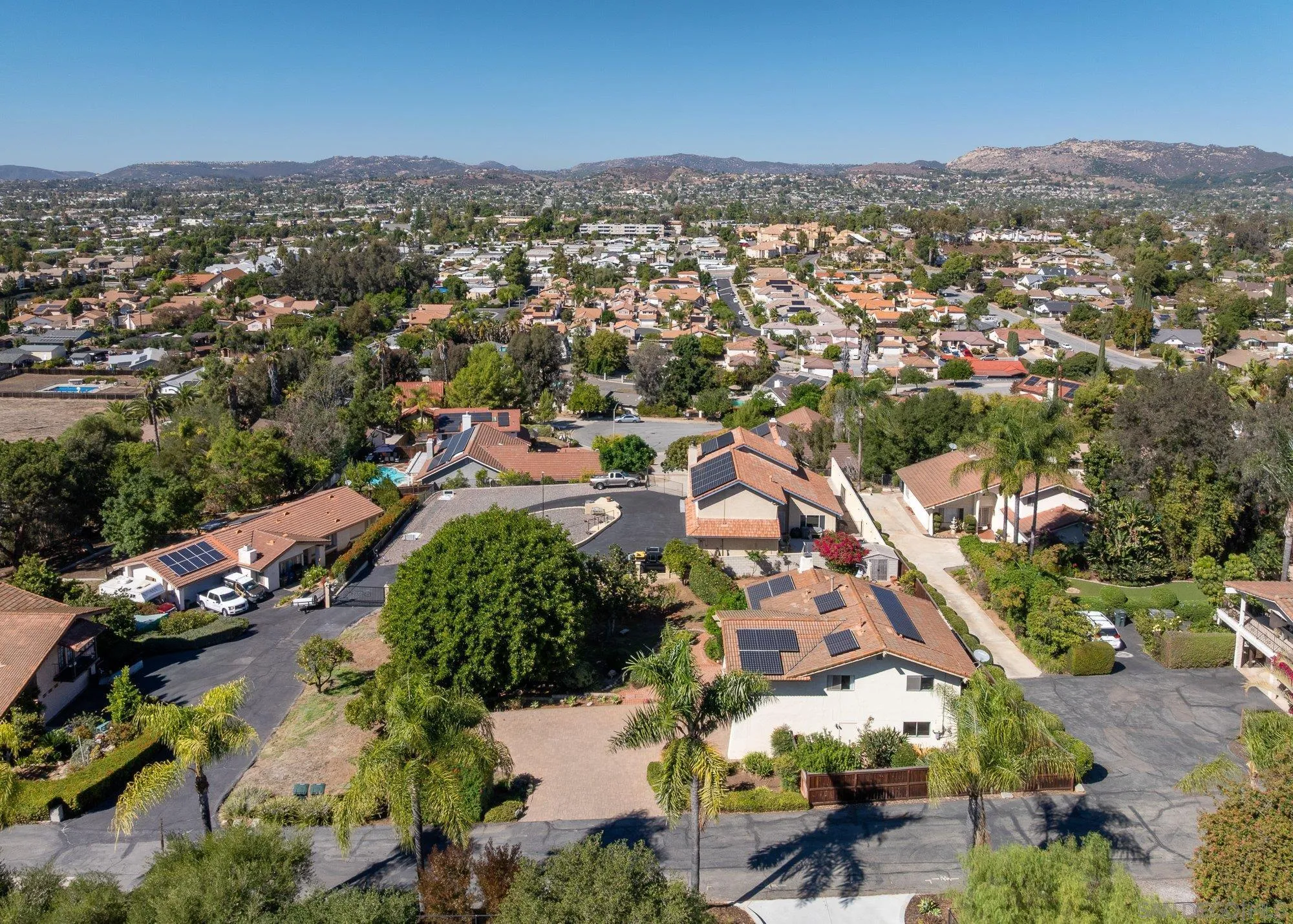 https://cdn.realtyfeed.com/cdn/127/260005134/b22df67b85751fb65f30ab18e60358c4.webp