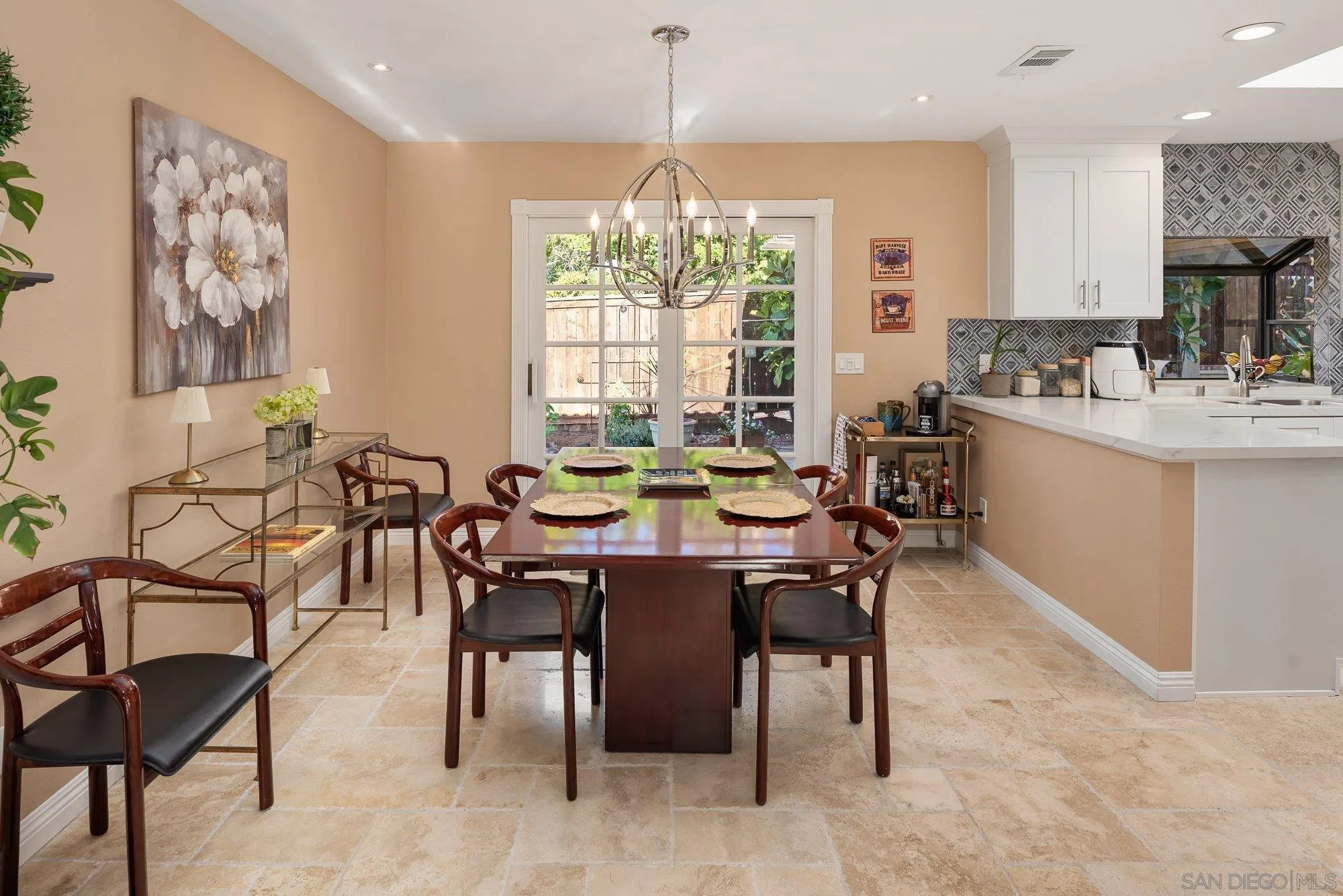 https://cdn.realtyfeed.com/cdn/127/260005134/c1d0ed87e0592bdc9ddcbca356118c64.webp