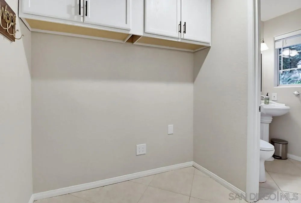 https://cdn.realtyfeed.com/cdn/127/260005136/bfe0c1c21a6193455791796f5f2ac3ca.webp