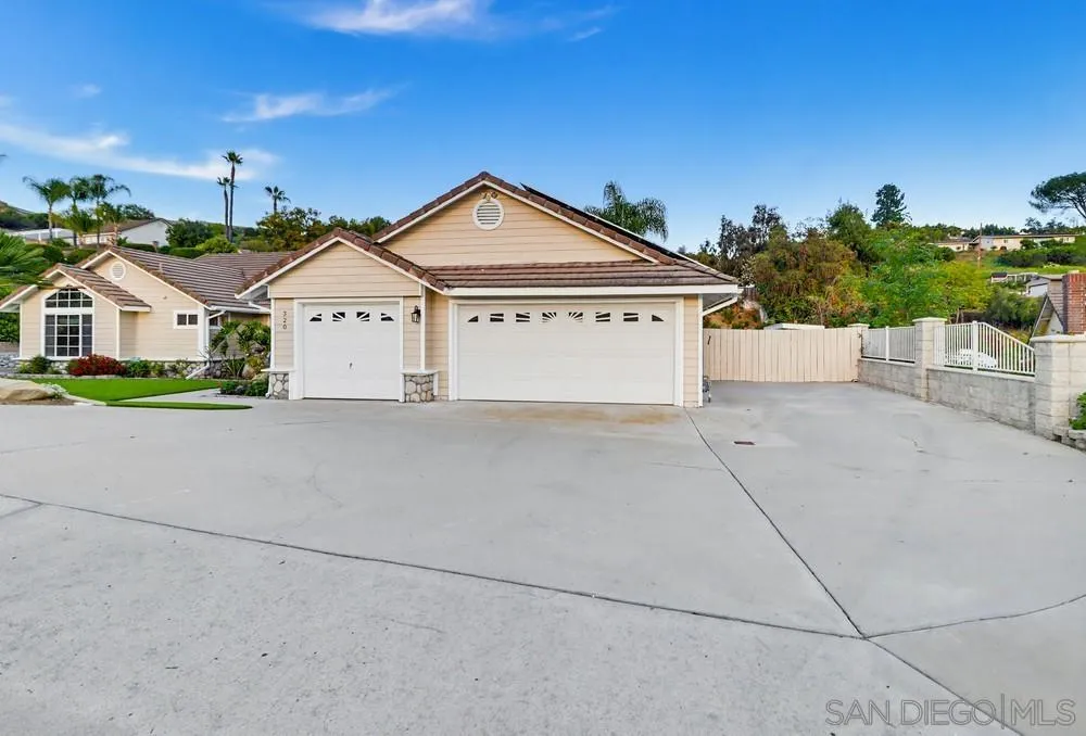https://cdn.realtyfeed.com/cdn/127/260005136/c9f816dcd818f1f5164185886c522cf2.webp