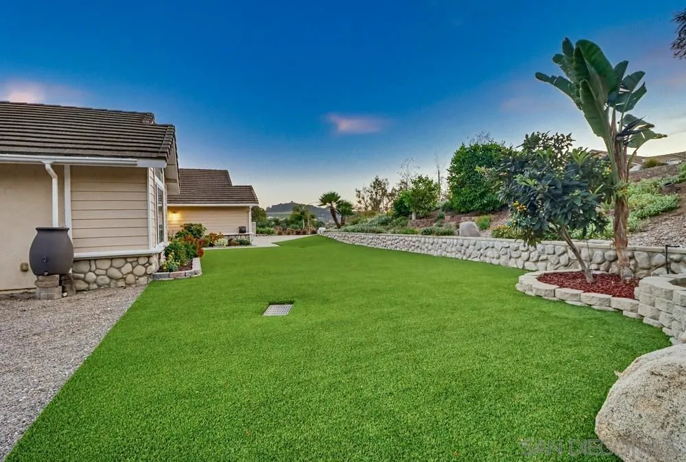 https://cdn.realtyfeed.com/cdn/127/260005136/d648f7bfe6d9b566970c731fe8037ede.webp