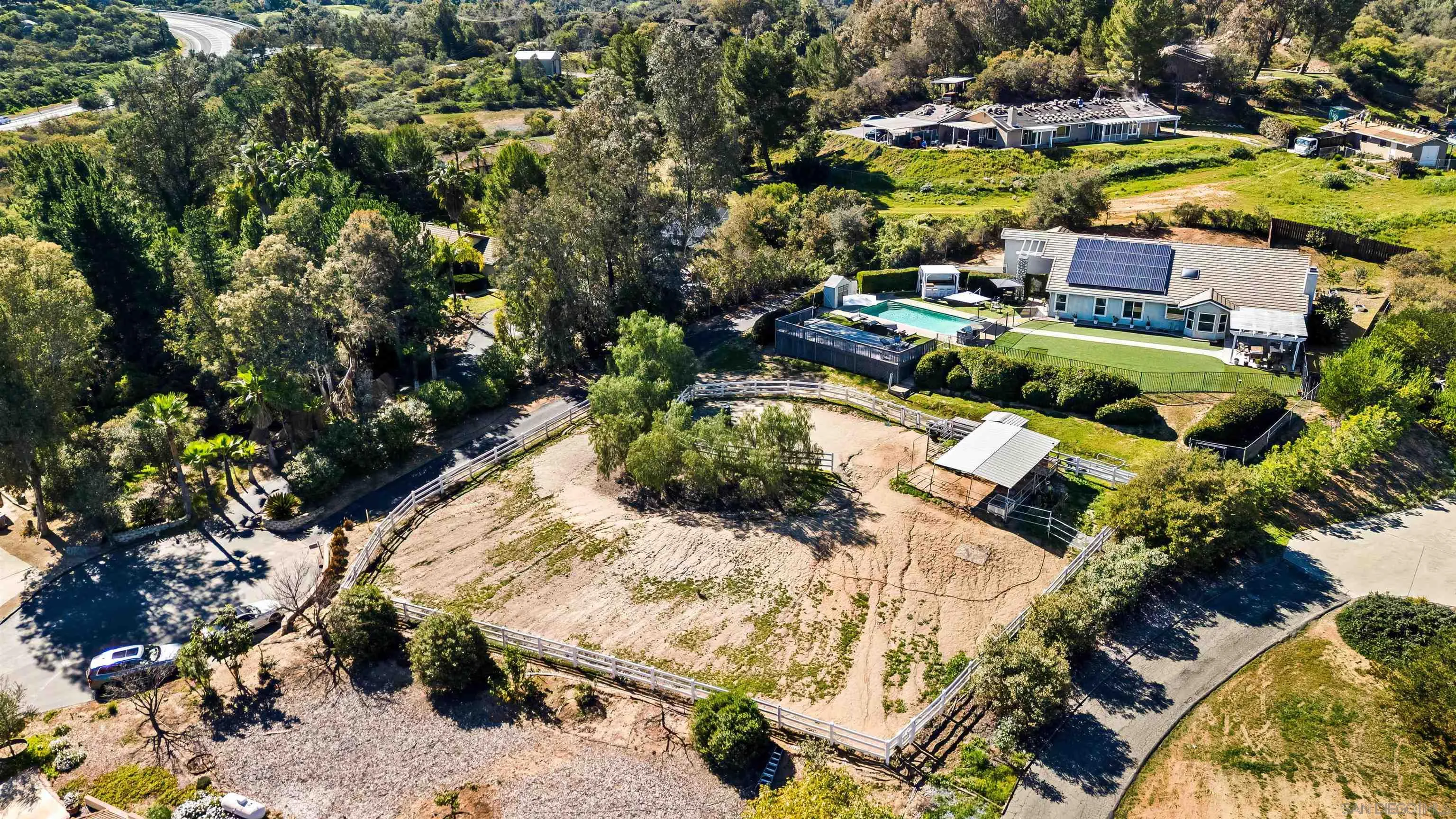 https://cdn.realtyfeed.com/cdn/127/260005137/ca5a948f00ce150cdf424cf210408dd8.webp