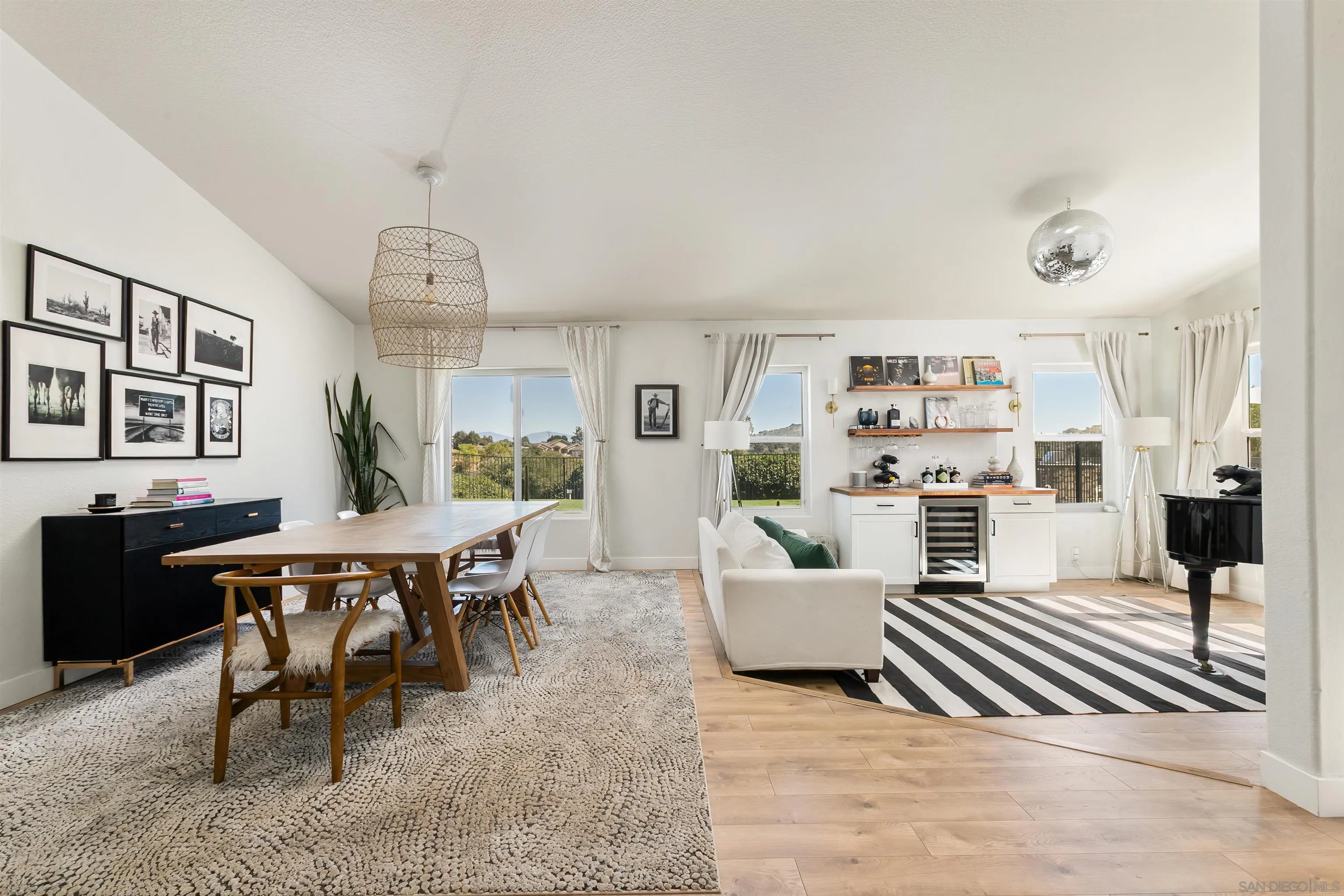https://cdn.realtyfeed.com/cdn/127/260005137/cb4063bc1343de91595e93e510891414.webp