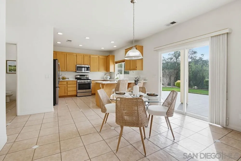 https://cdn.realtyfeed.com/cdn/127/260005141/86ff4dc39456cceff927d8175ff504fe.webp