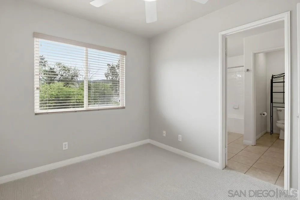 https://cdn.realtyfeed.com/cdn/127/260005141/f83da493d631da33cc9123fb22ac5412.webp