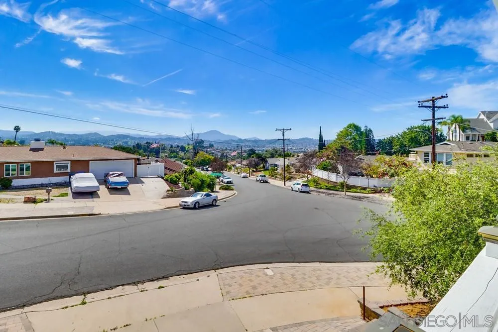 https://cdn.realtyfeed.com/cdn/127/260005143/0c124a7fa7ba19ef0981997dc24566e0.webp