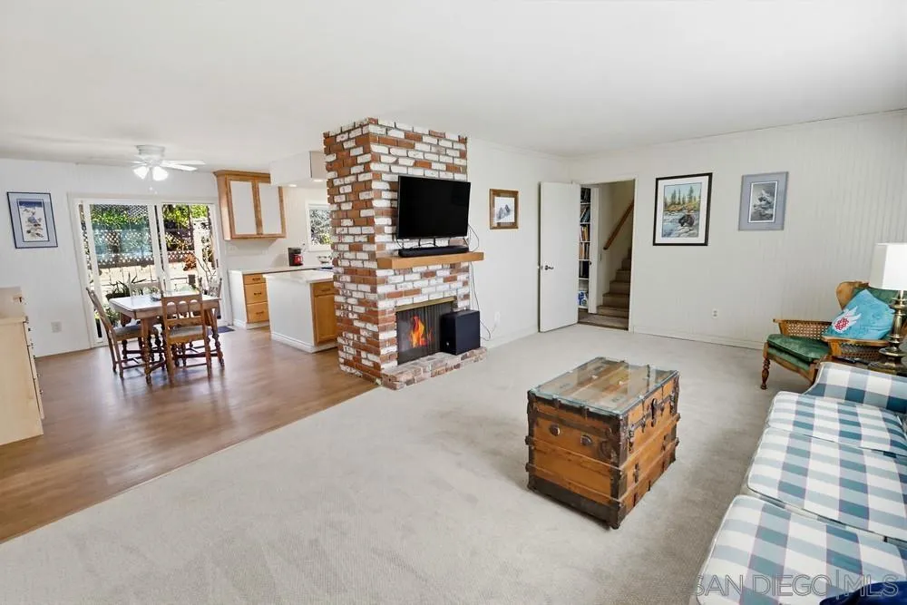 https://cdn.realtyfeed.com/cdn/127/260005143/1ef8acef8d03c945245f1c84a8100b01.webp