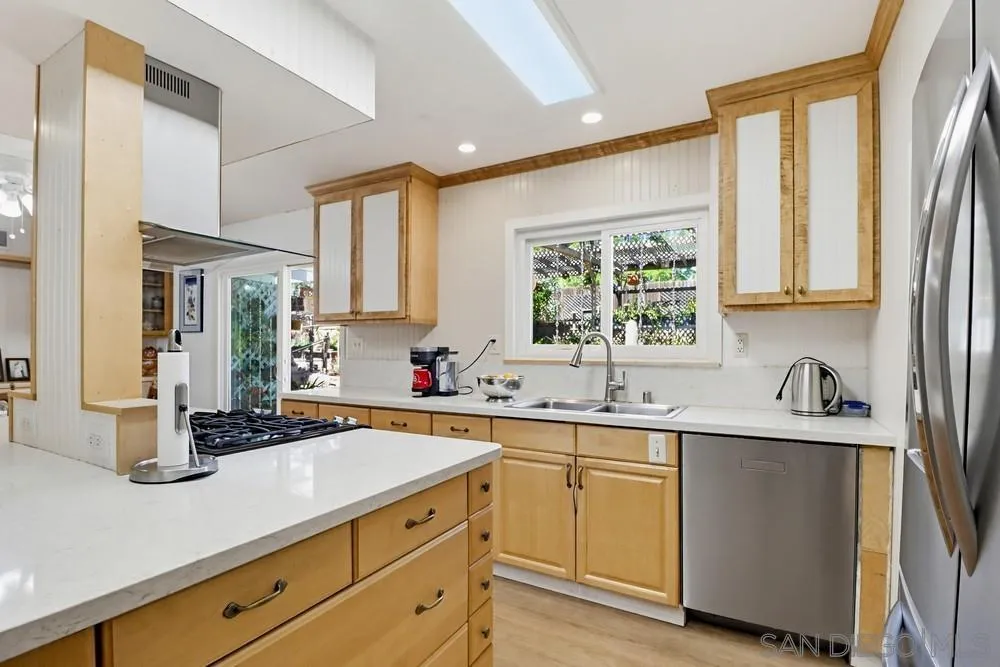https://cdn.realtyfeed.com/cdn/127/260005143/32af531e342700b038614e183ea33b46.webp