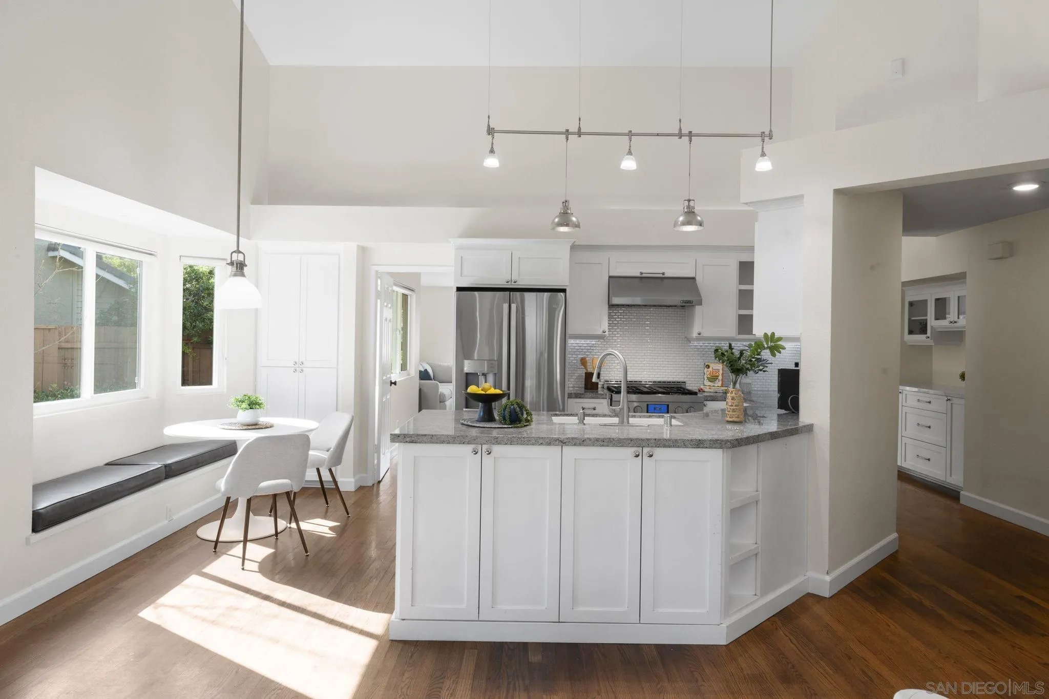 https://cdn.realtyfeed.com/cdn/127/260005144/914e572a04b82f7d06d40f56b3dea1c9.webp