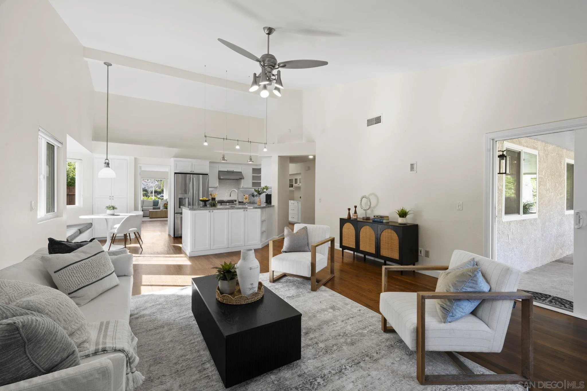 https://cdn.realtyfeed.com/cdn/127/260005144/bb52e4c9414bb0e7c80c771035b6aa1f.webp