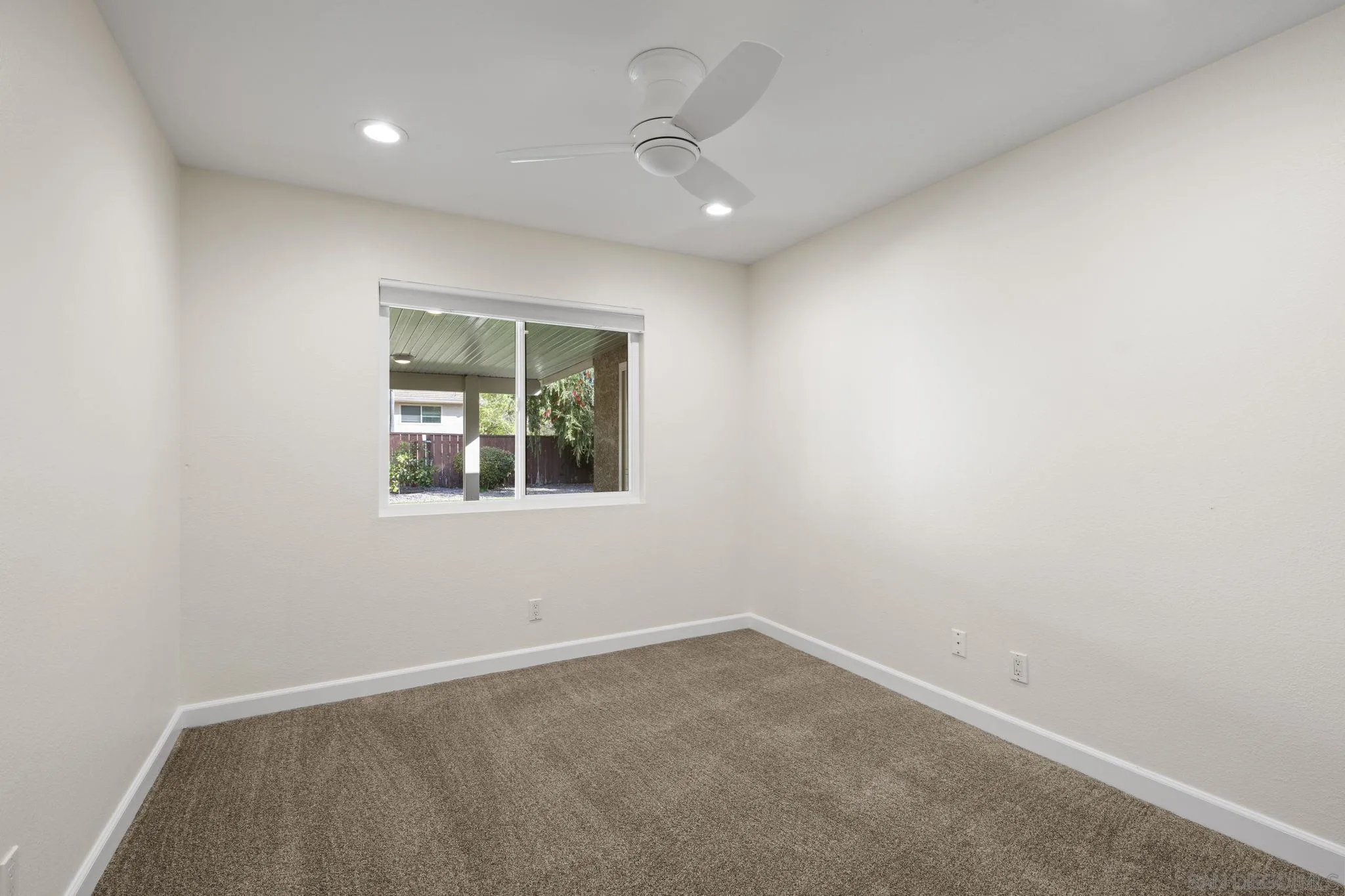 https://cdn.realtyfeed.com/cdn/127/260005144/bfd29816db97b8dcf8cc11c6a81f5bcd.webp