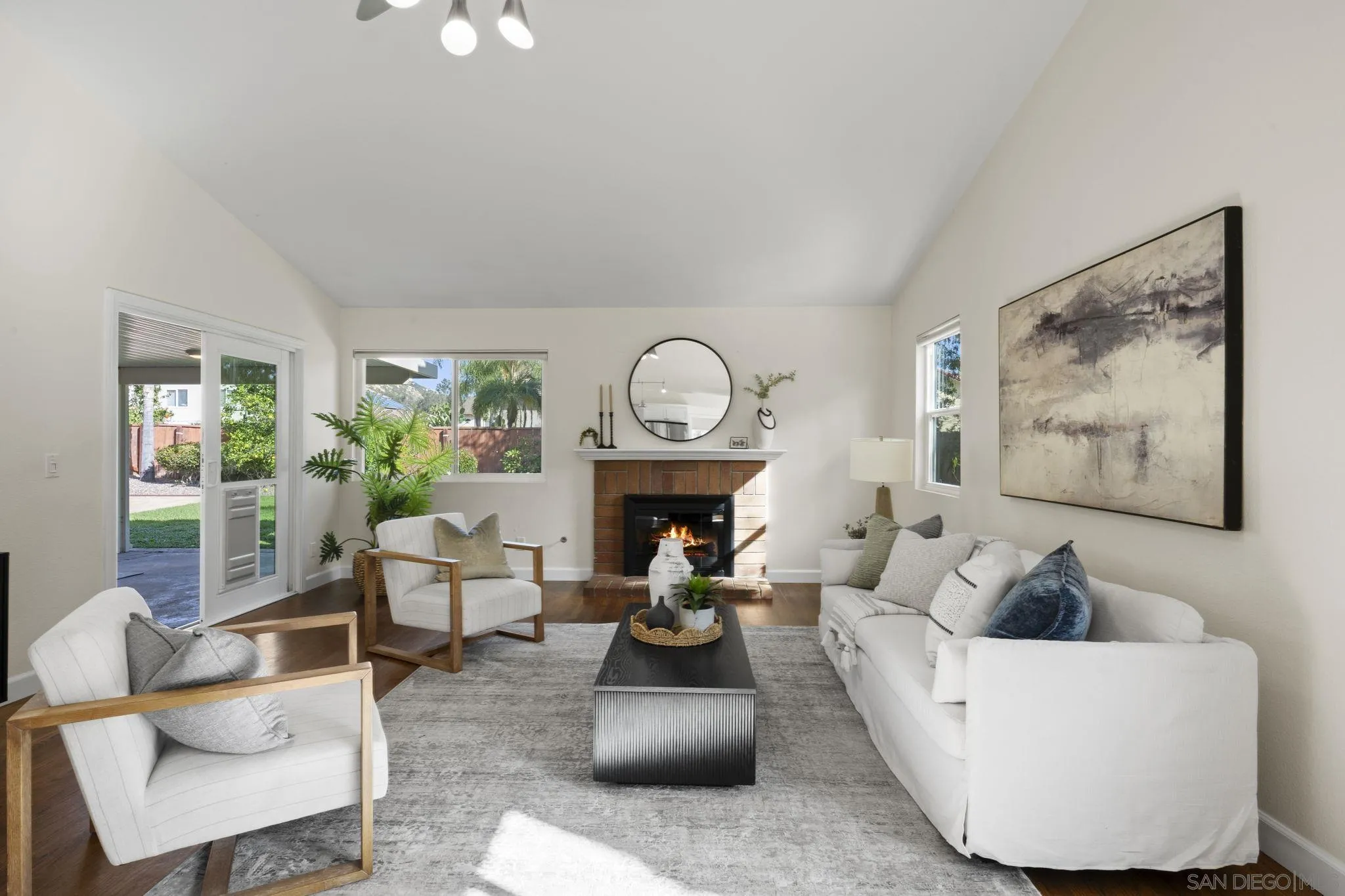 https://cdn.realtyfeed.com/cdn/127/260005144/f14b9896d25990c69d699758a3a157e4.webp