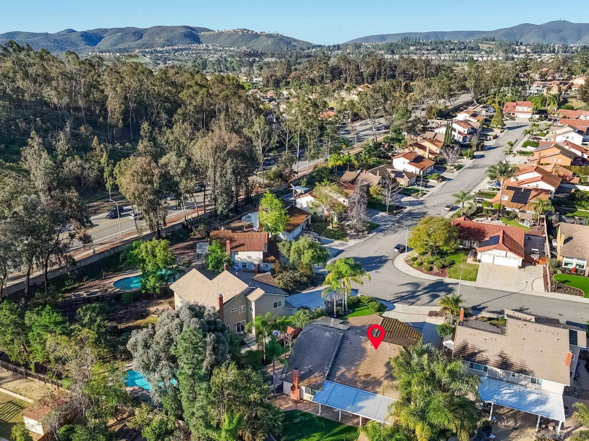 https://cdn.realtyfeed.com/cdn/127/260005144/f5c11446d2a5481ce96ffe1de5532fbe.webp