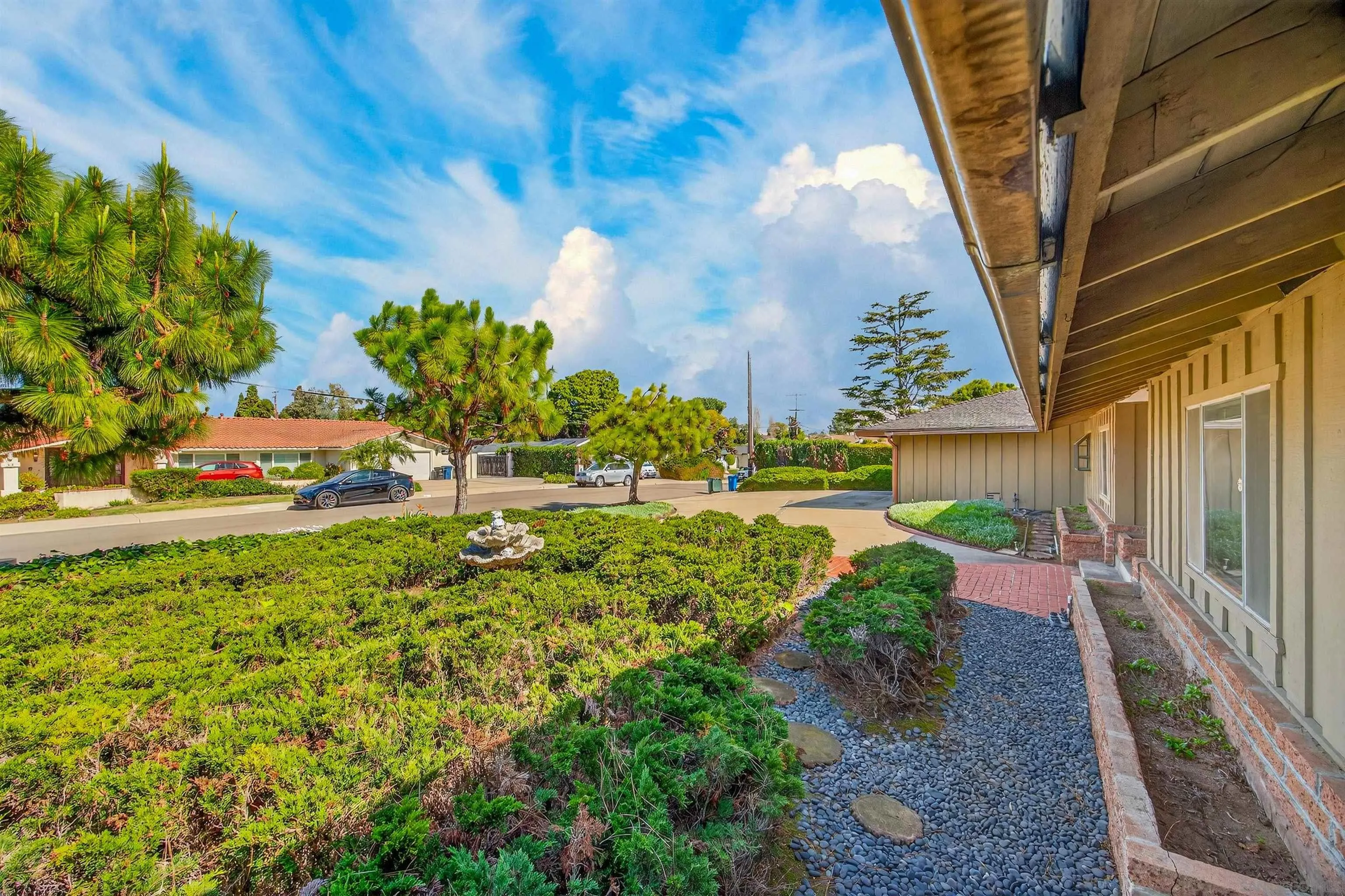 https://cdn.realtyfeed.com/cdn/127/260005146/4ee3ba5d7f4af31ae129ceaee56a1292.webp