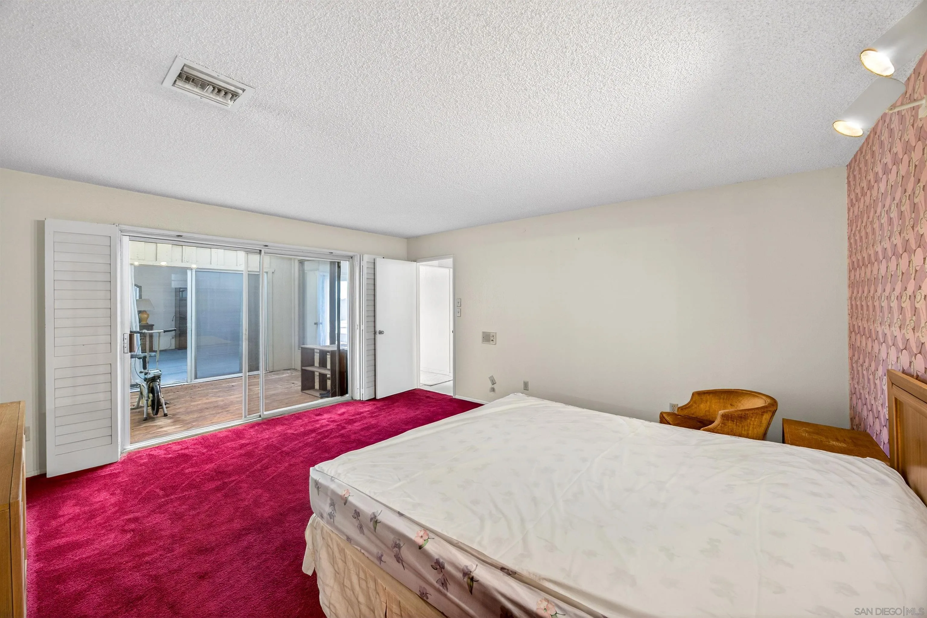 https://cdn.realtyfeed.com/cdn/127/260005146/75e8ae431e3b70a722989c473fbfc9d5.webp