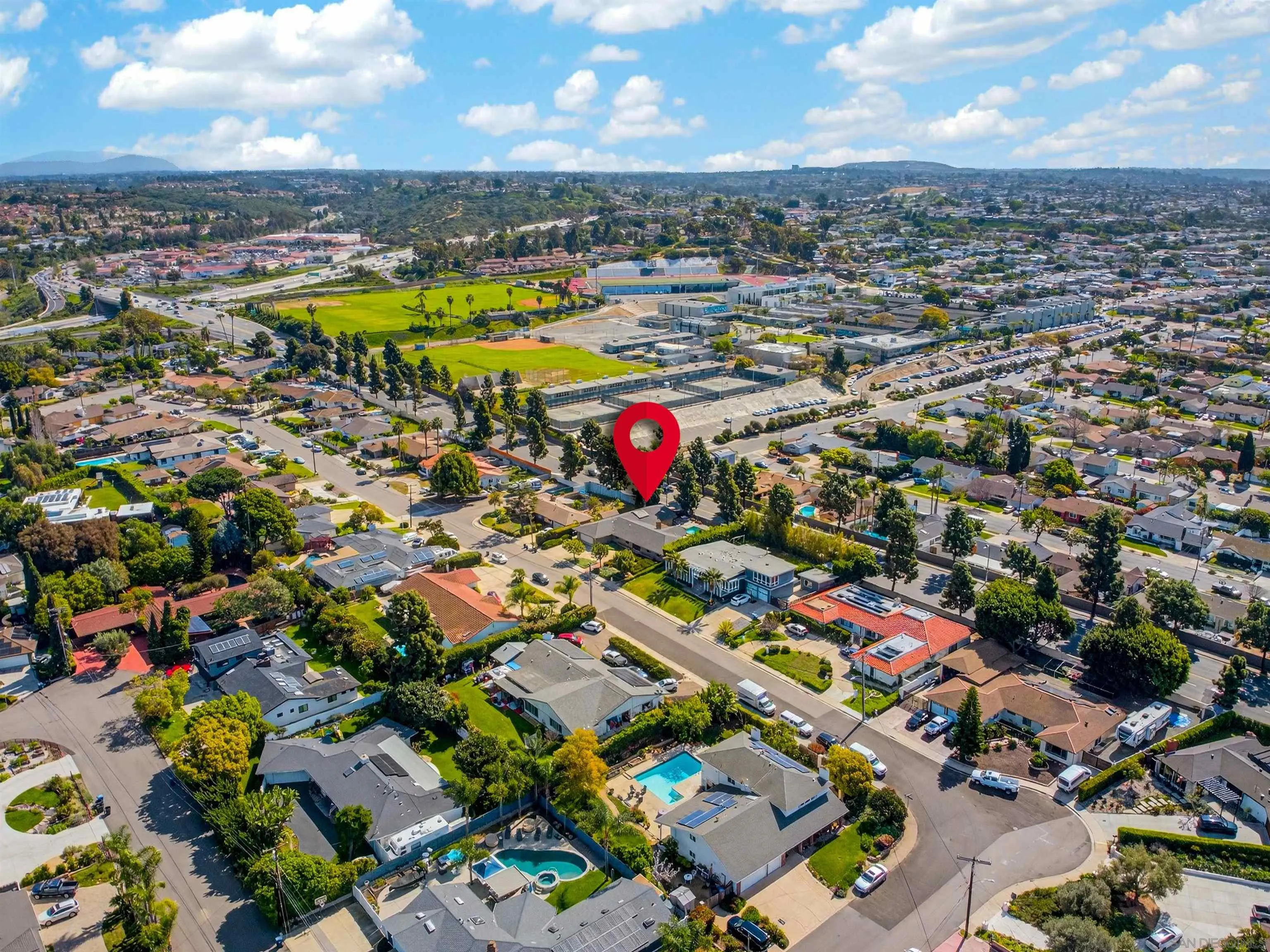 https://cdn.realtyfeed.com/cdn/127/260005146/ea4043d55baf3ba1d03d9644150a9b57.webp