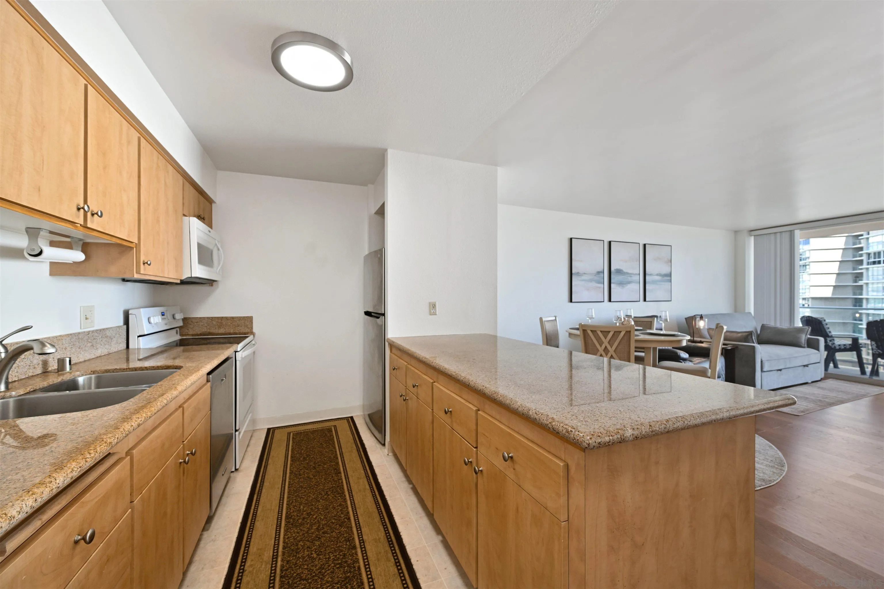 Photo #12: 260005147 Listing: Photo #12