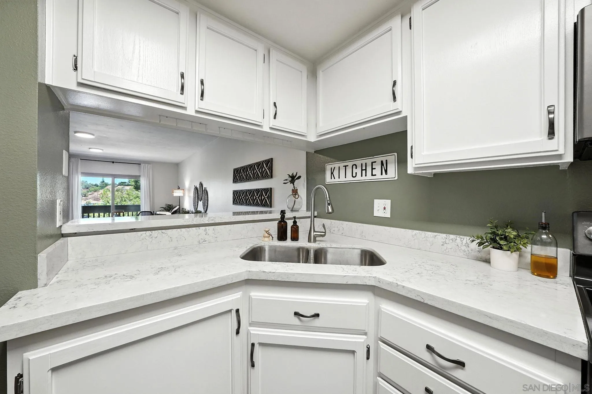 Photo #9: 260005148 Listing: Photo #9