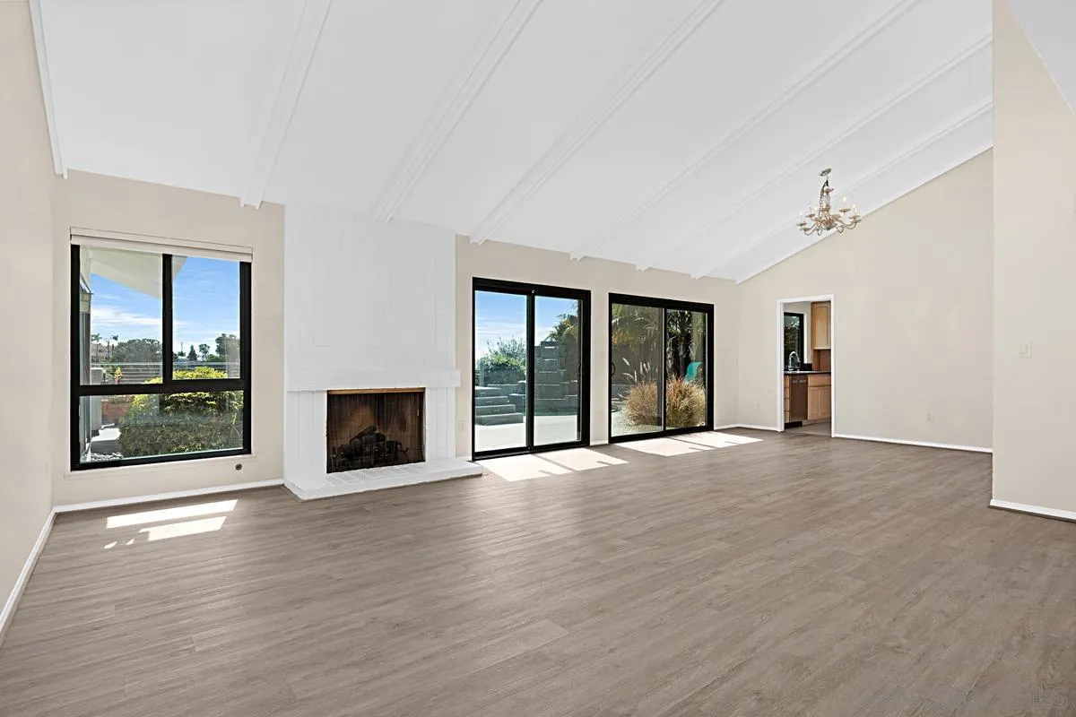 https://cdn.realtyfeed.com/cdn/127/260005150/ef9822ae983ed4056ae7bfb1dc4c6f9d.webp