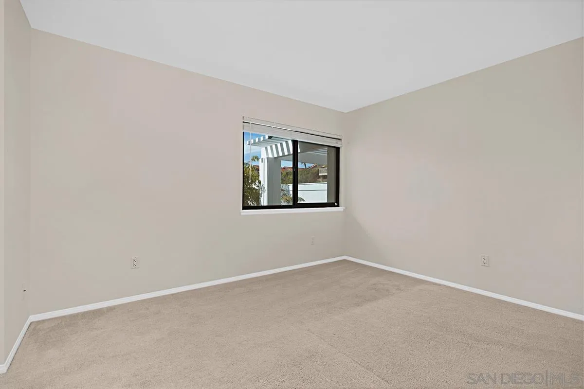 https://cdn.realtyfeed.com/cdn/127/260005150/efaf63a73982828d3a7242fc76541c06.webp