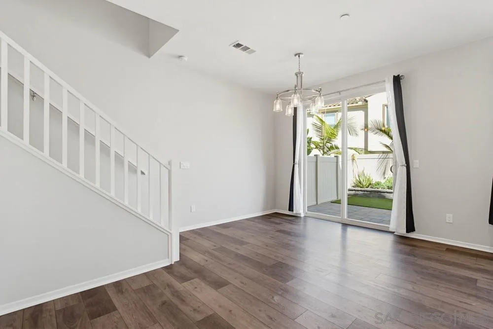 Photo #12: 260005152 Listing: Photo #12