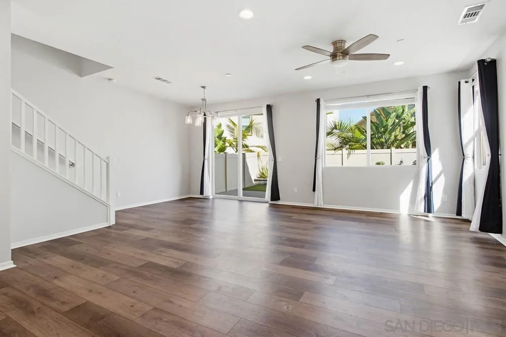 Photo #8: 260005152 Listing: Photo #8