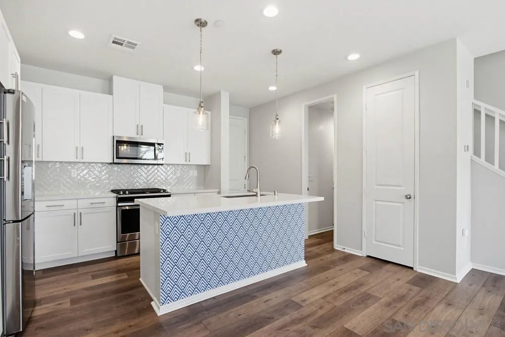 Photo #6: 260005152 Listing: Photo #6