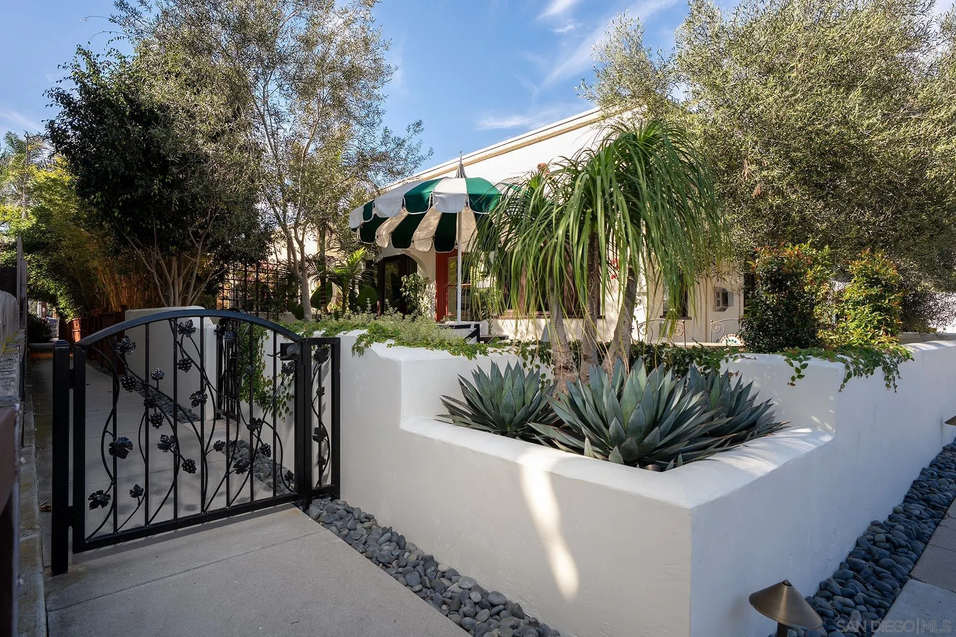 https://cdn.realtyfeed.com/cdn/127/260005153/2a7fa3b89e74ec8c9071f9dee99fbefa.webp