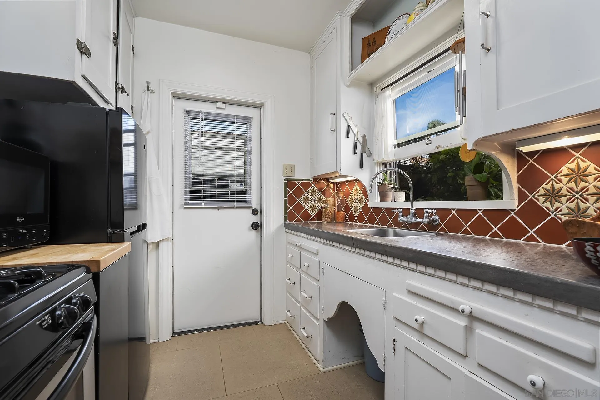 https://cdn.realtyfeed.com/cdn/127/260005153/7cf1643c3c68525e06a0a22d113713ab.webp