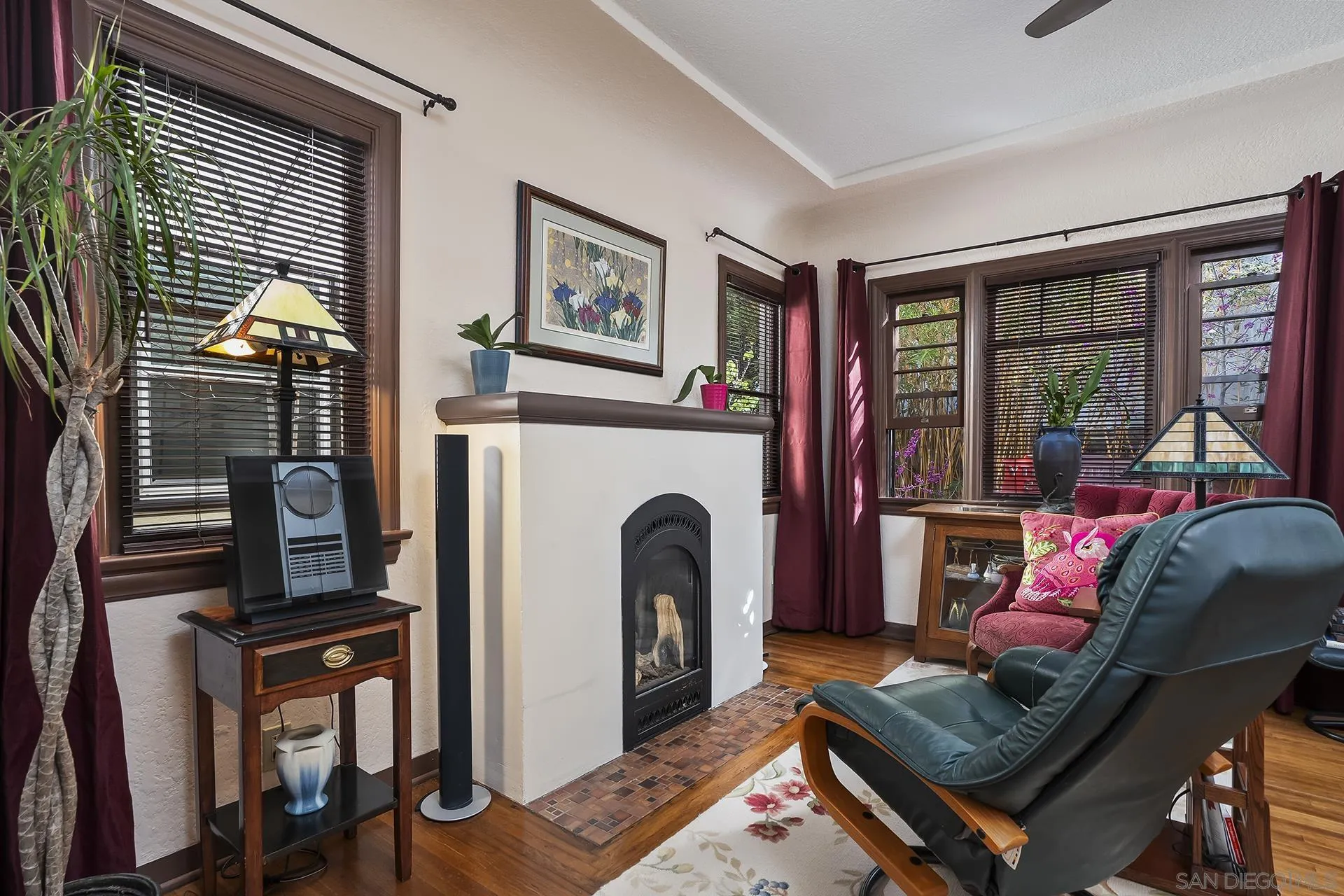https://cdn.realtyfeed.com/cdn/127/260005153/dc83471ceab5a4a62c23c810bb91b190.webp
