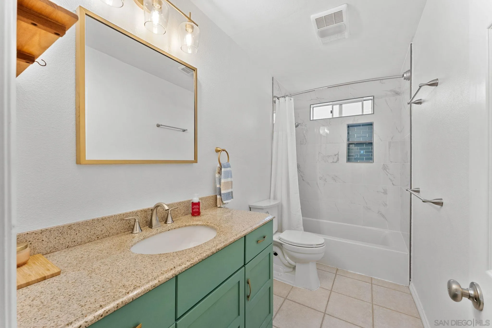 Photo #14: 260005156 Listing: Photo #14