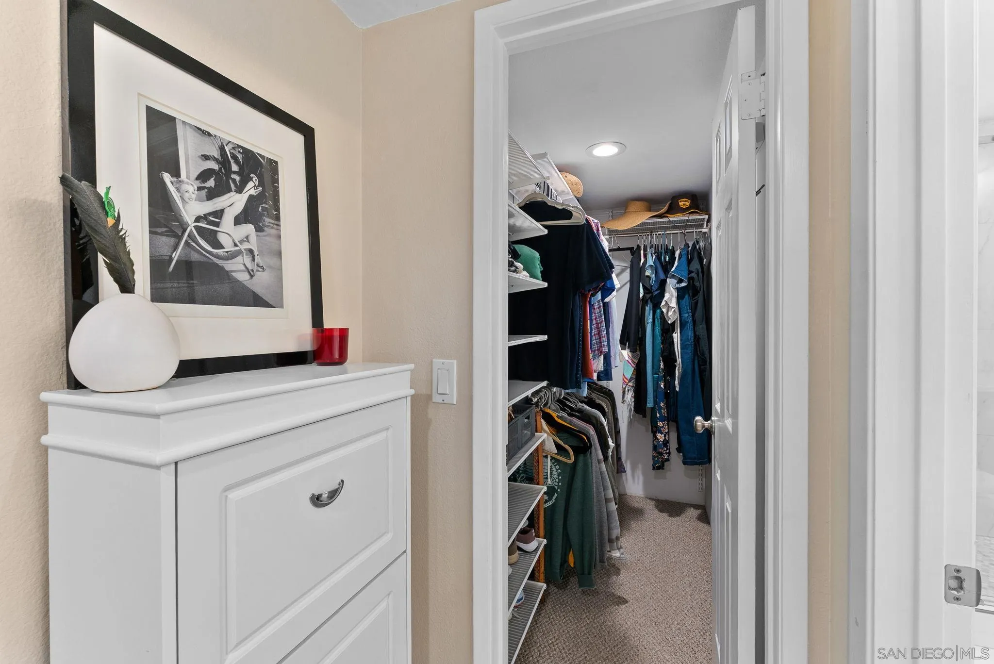 Photo #11: 260005156 Listing: Photo #11