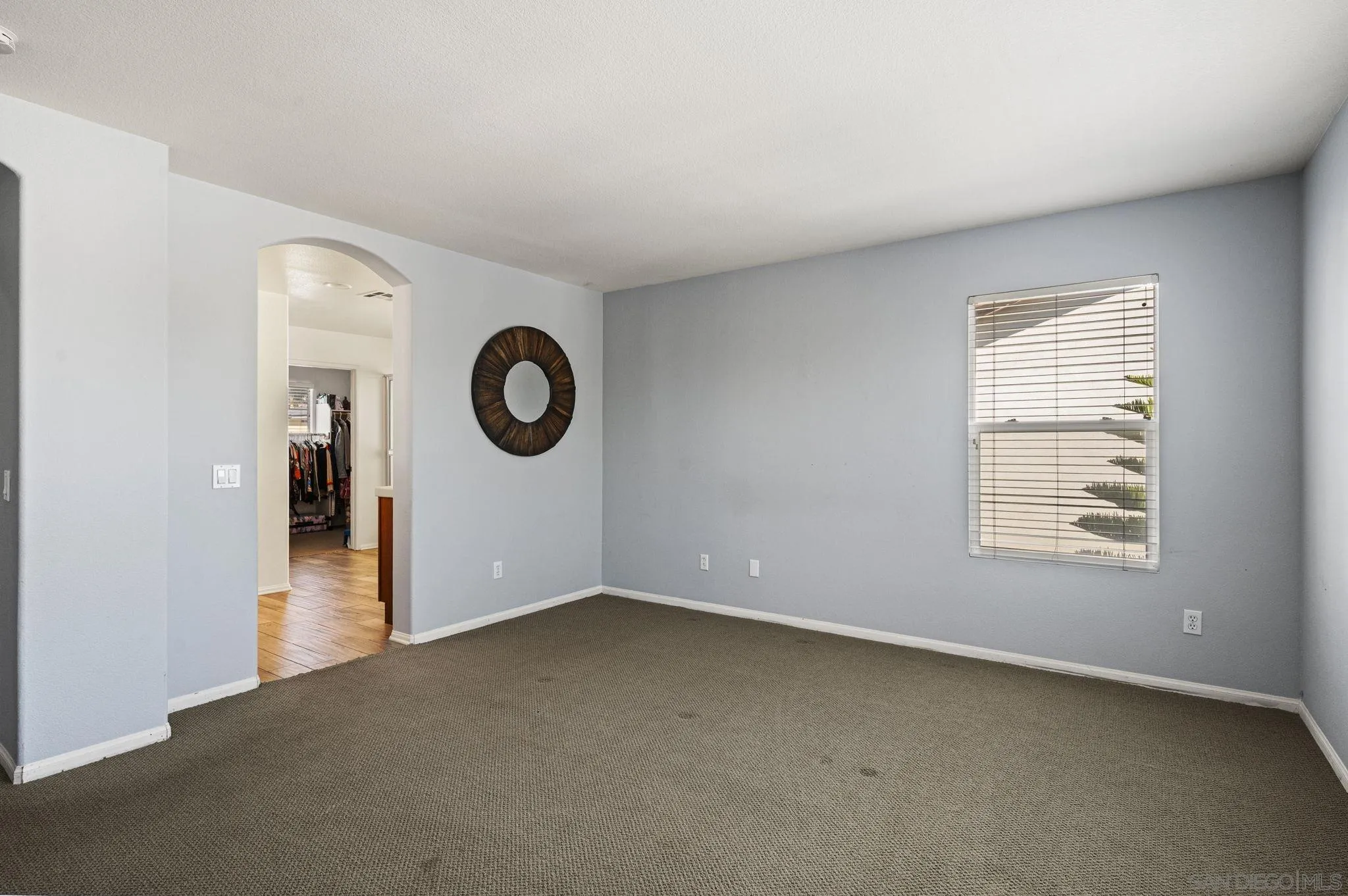 https://cdn.realtyfeed.com/cdn/127/260005157/d132d538e8be0d561aa98a4d59210507.webp