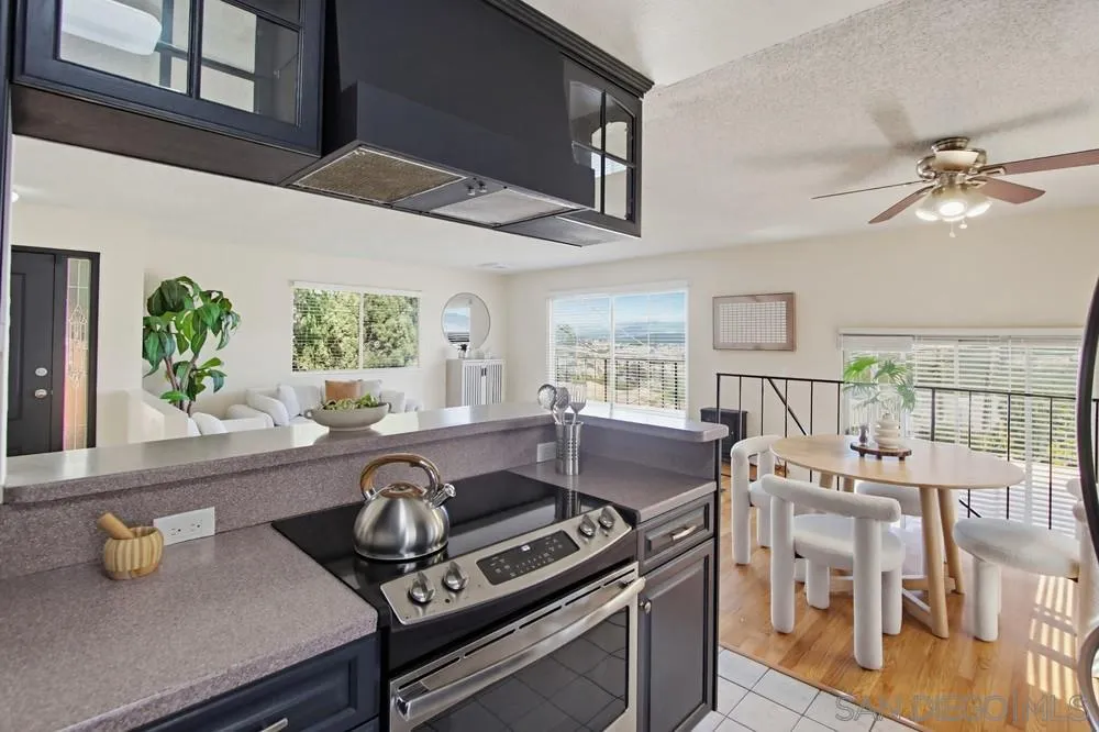 https://cdn.realtyfeed.com/cdn/127/260005161/4ee4042dcbb3af951d25d8813540e163.webp