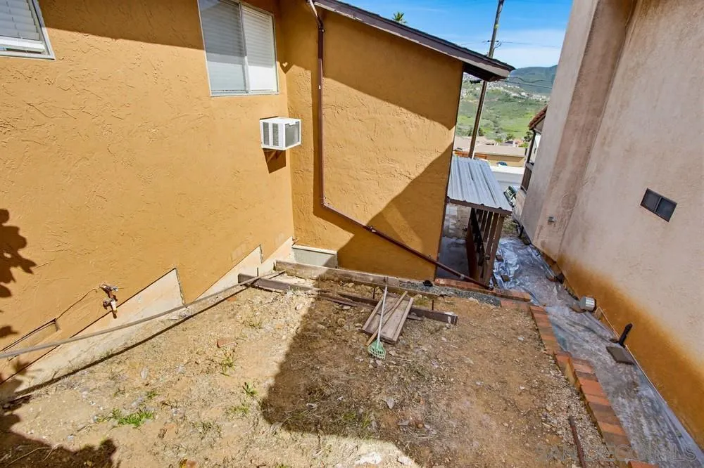 https://cdn.realtyfeed.com/cdn/127/260005161/72a61f76370fcb92c5f8480005adf88d.webp