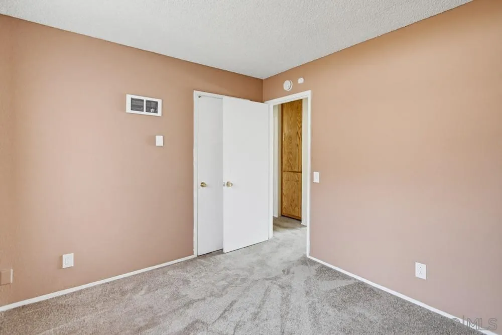 https://cdn.realtyfeed.com/cdn/127/260005161/d10425e30f09e24f7038aa84412dc1b2.webp