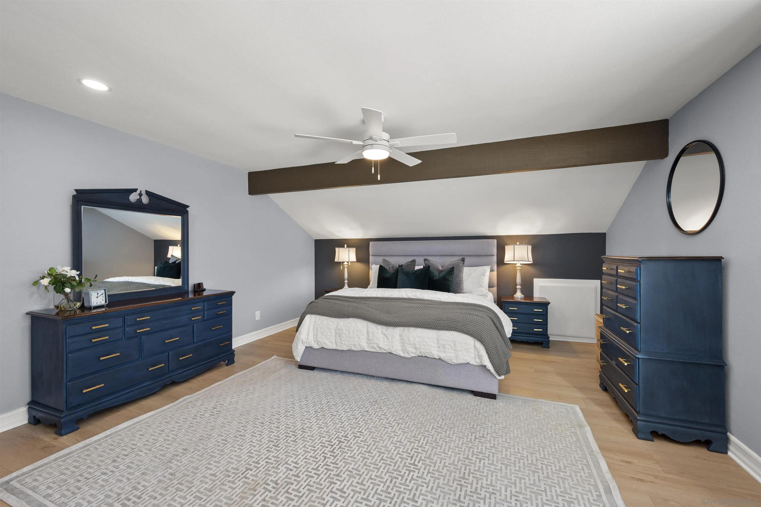 https://cdn.realtyfeed.com/cdn/127/260005163/75f0c704bd1bcf42bd33b449ba66eea6.webp