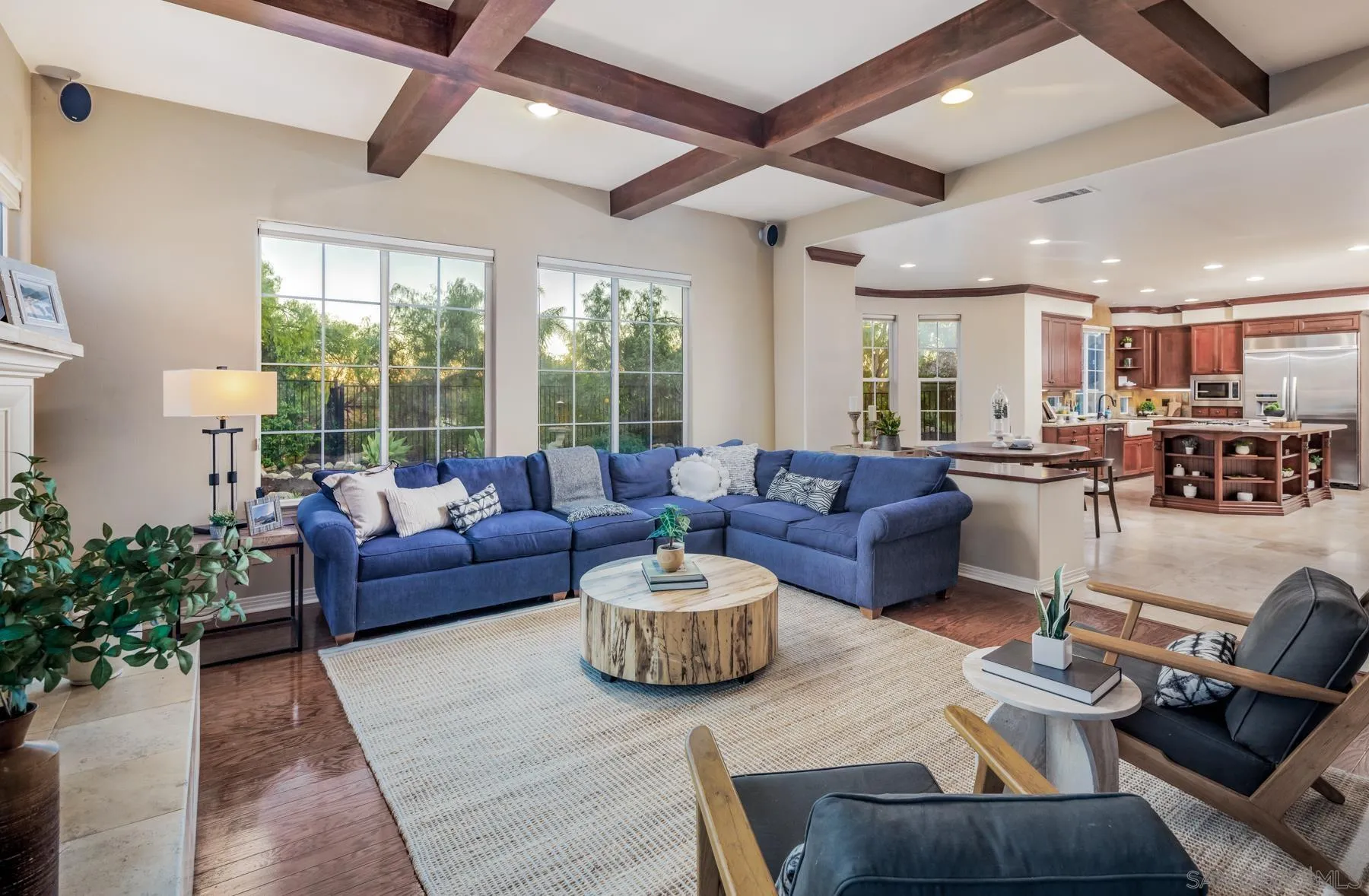 https://cdn.realtyfeed.com/cdn/127/260005168/5a1344439d1cc77a52ff0bdd5ed42922.webp