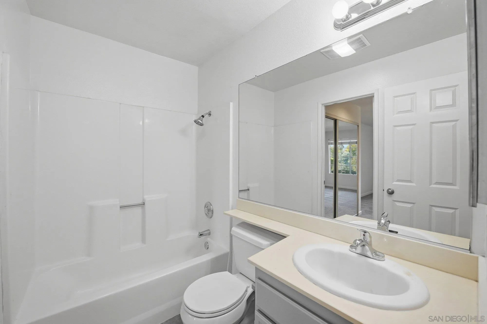 Photo #16: 260005169 Listing: Photo #16