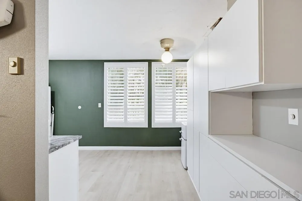 https://cdn.realtyfeed.com/cdn/127/260005172/12ef5f815af76f274e522aab0af4aec4.webp