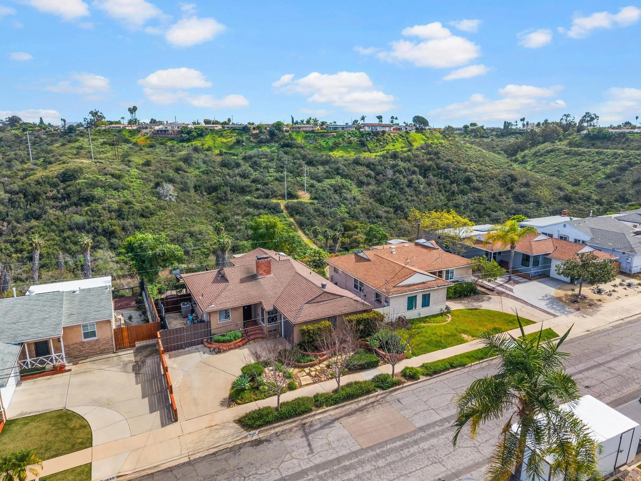https://cdn.realtyfeed.com/cdn/127/260005178/02417d672747ed1c961138bd61b01cd7.webp