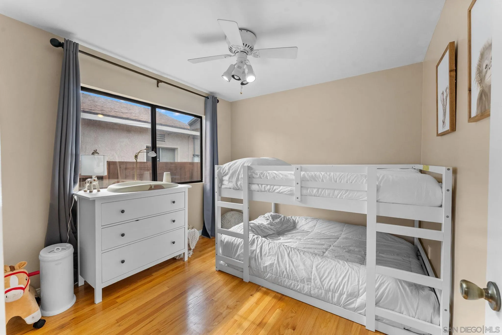 https://cdn.realtyfeed.com/cdn/127/260005178/38b59039e0c5a5fd89a454978cfa3440.webp
