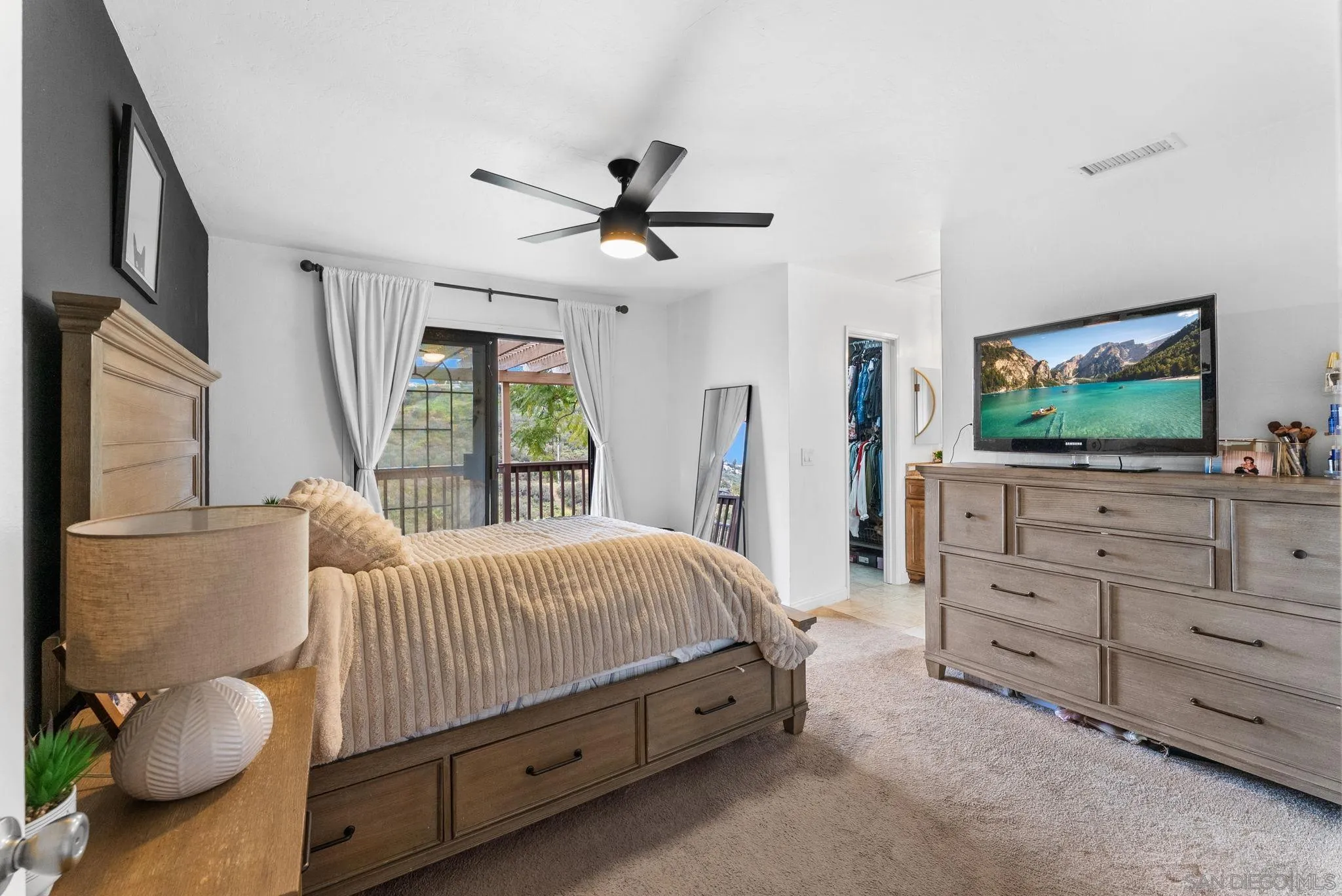 https://cdn.realtyfeed.com/cdn/127/260005178/3f10f4c50b54fed1f86ad7f0a3e564db.webp