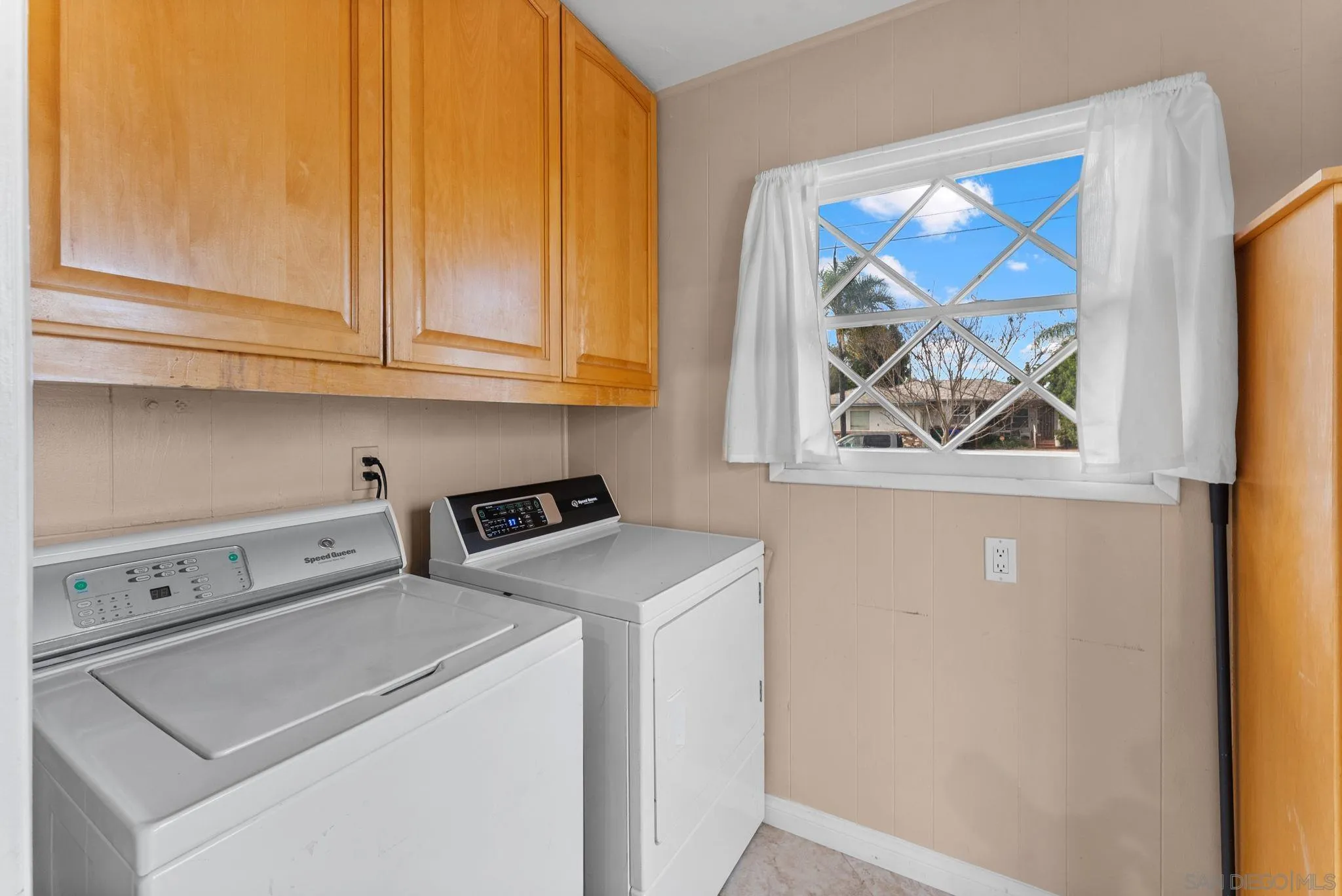 https://cdn.realtyfeed.com/cdn/127/260005178/e42447f347011cec4332a28a8ac892df.webp