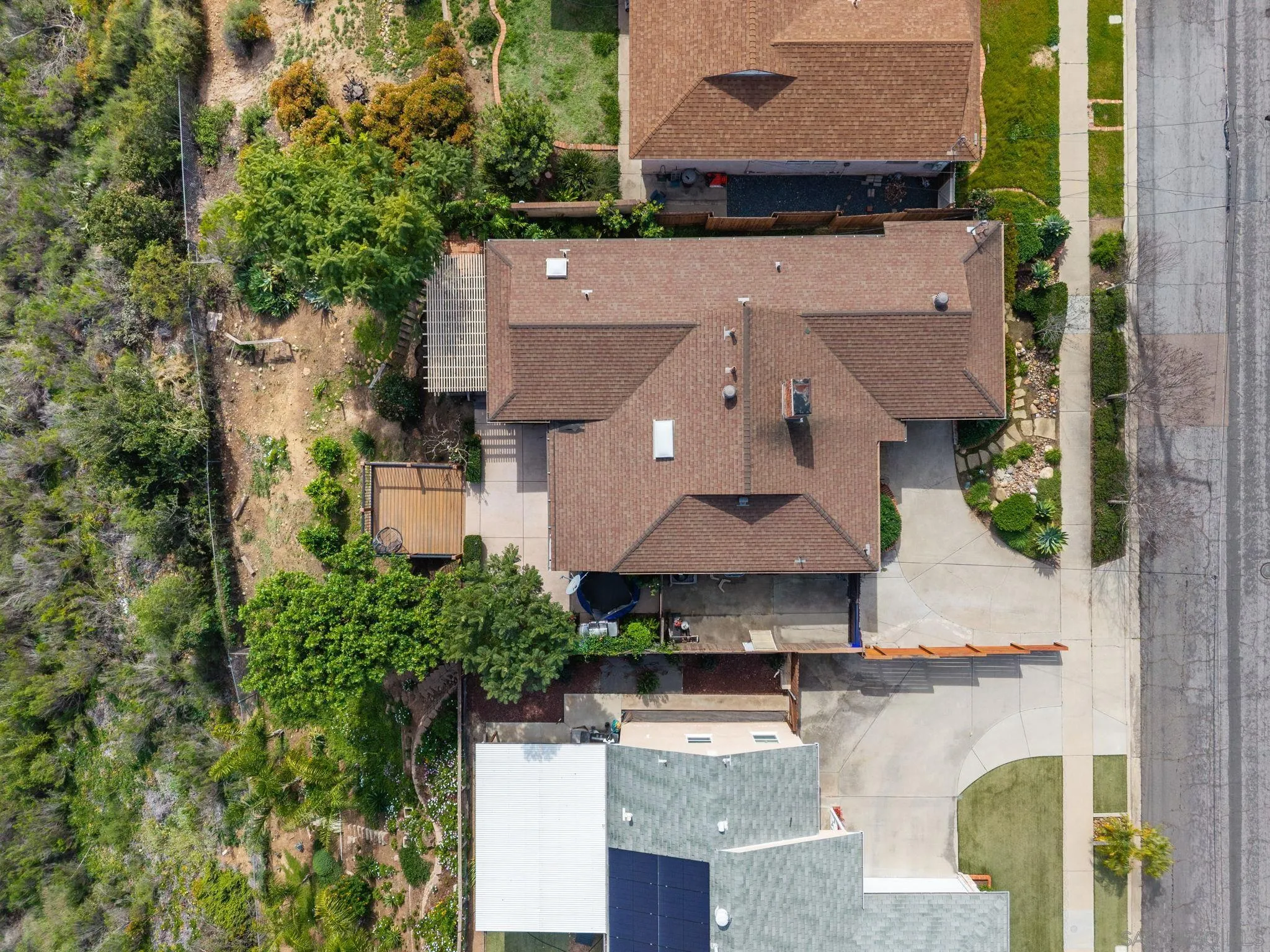 https://cdn.realtyfeed.com/cdn/127/260005178/fd6994ee631607b5068c734230139ad4.webp