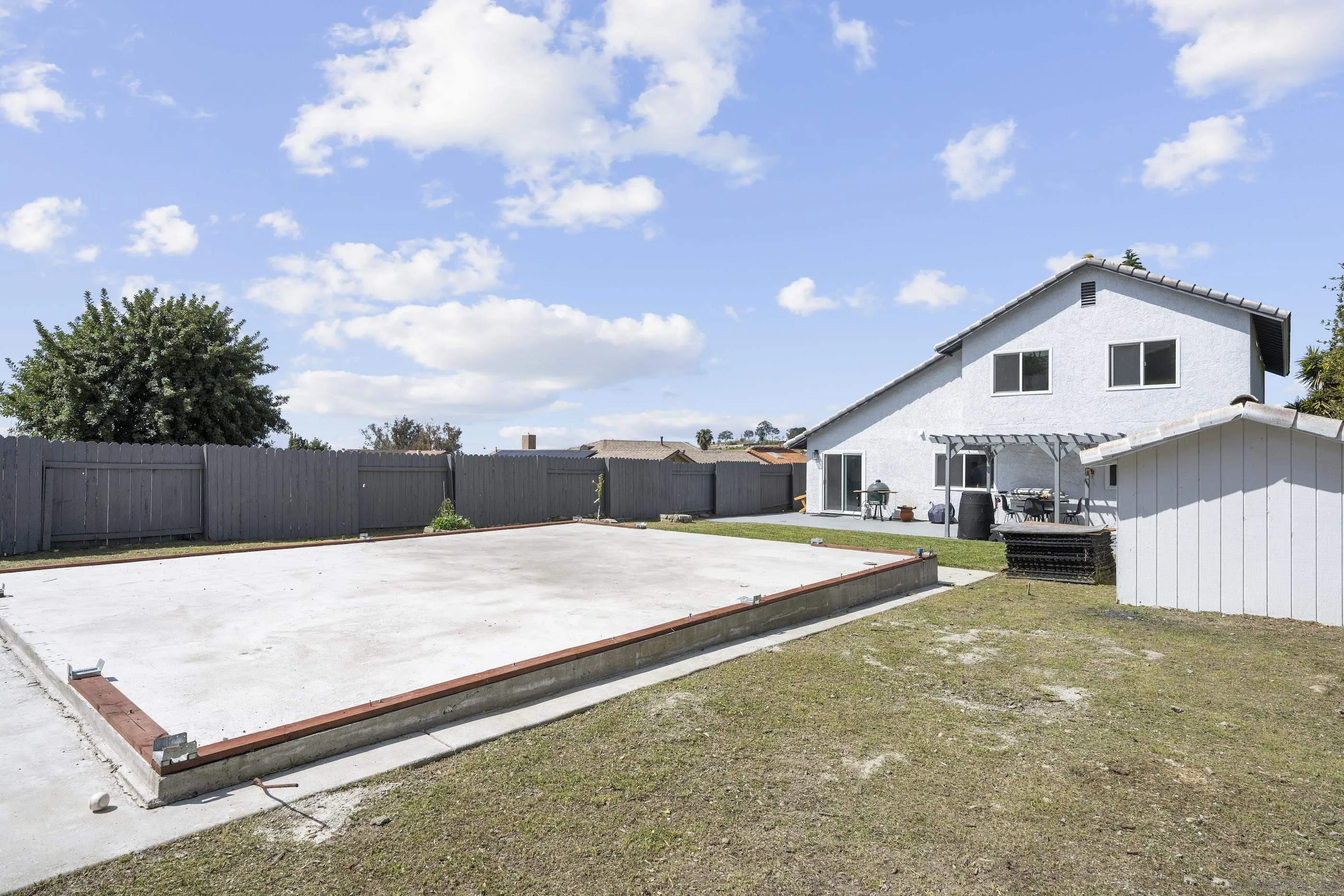 https://cdn.realtyfeed.com/cdn/127/260005182/a51c3486d867f456be9493fe13425bb1.webp