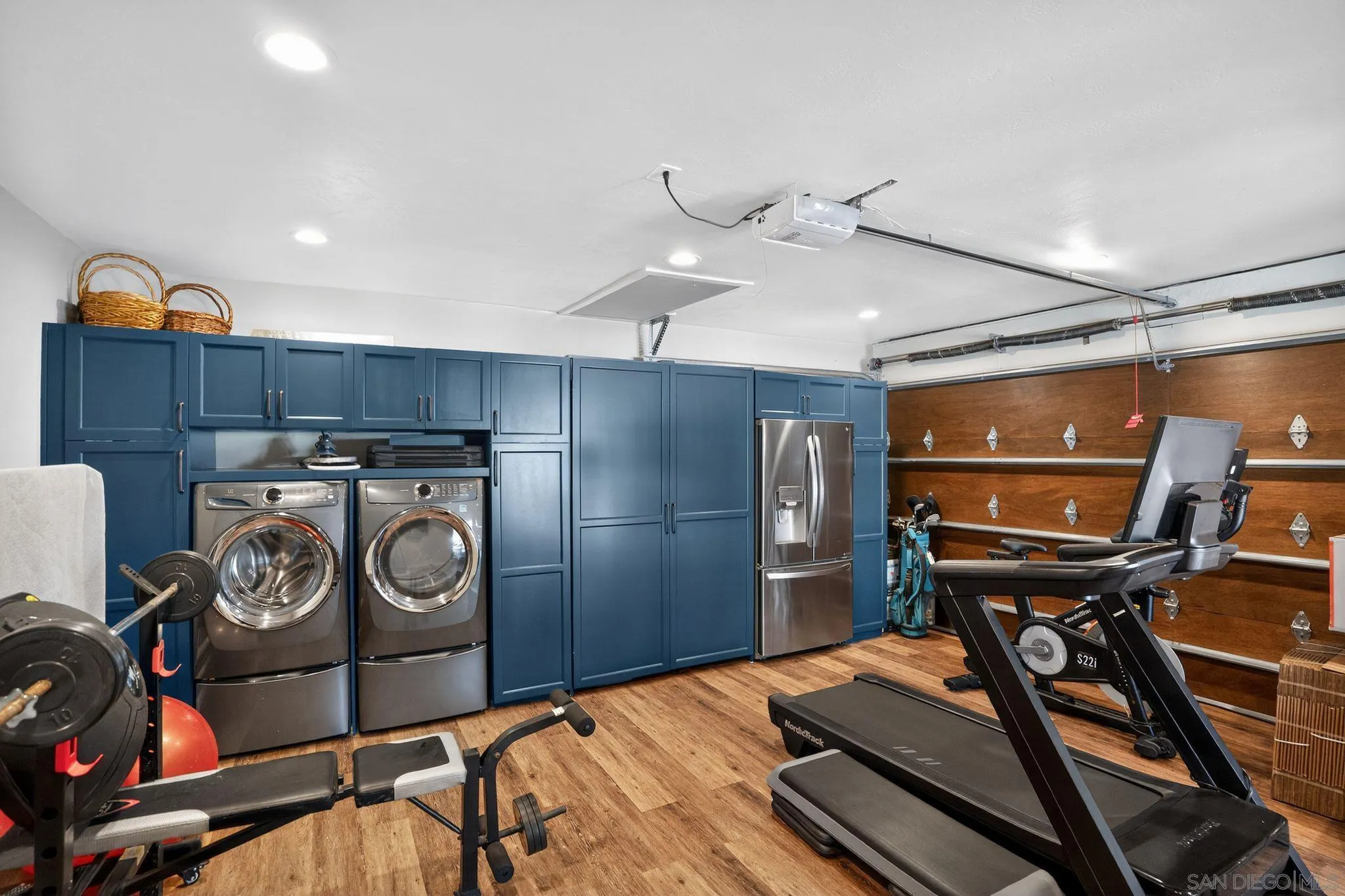 https://cdn.realtyfeed.com/cdn/127/260005197/72905c67b52576c5892d6756fdae18d8.webp