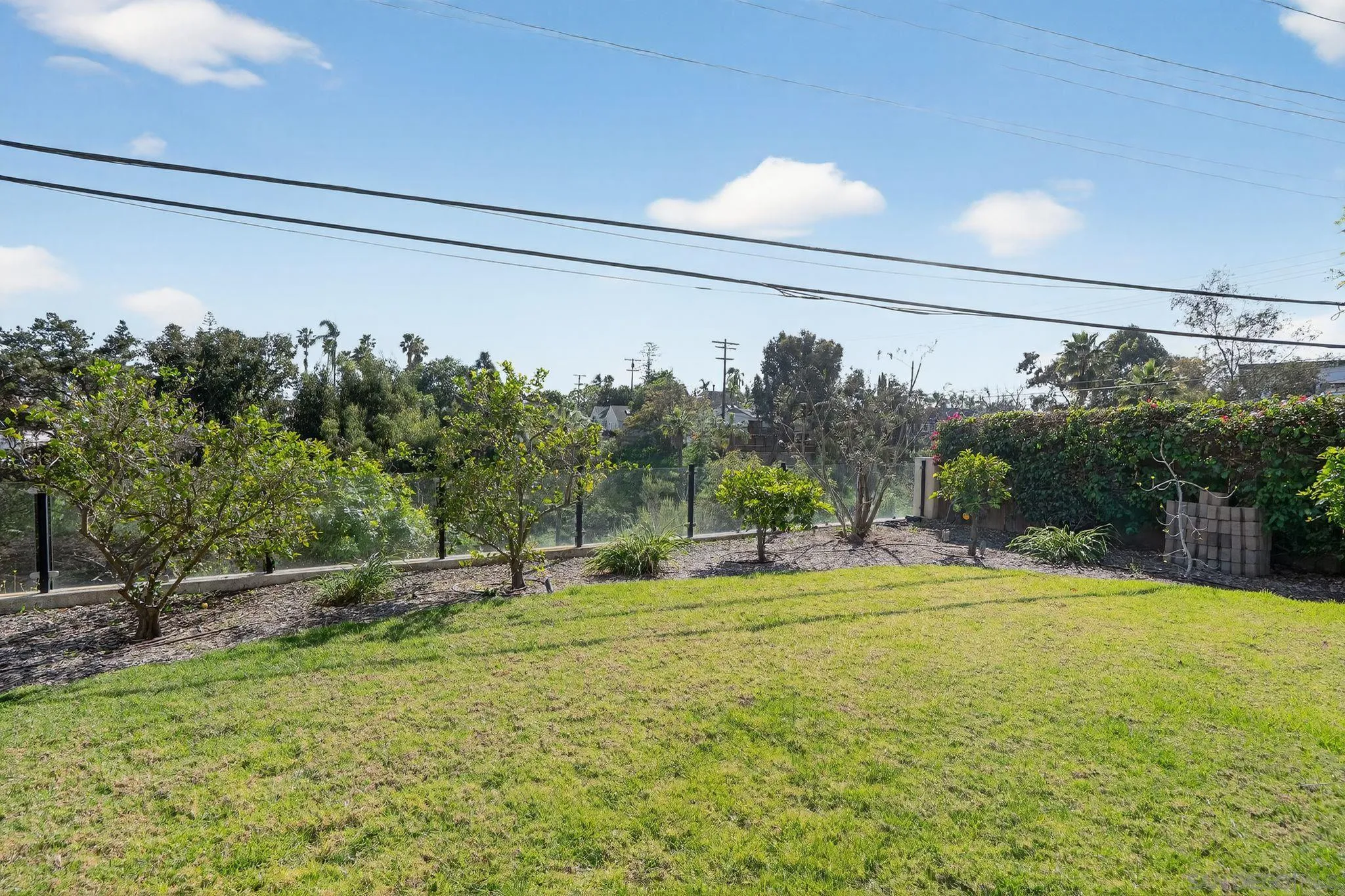 https://cdn.realtyfeed.com/cdn/127/260005197/76cd67616ed527985ed5abf0762277f4.webp
